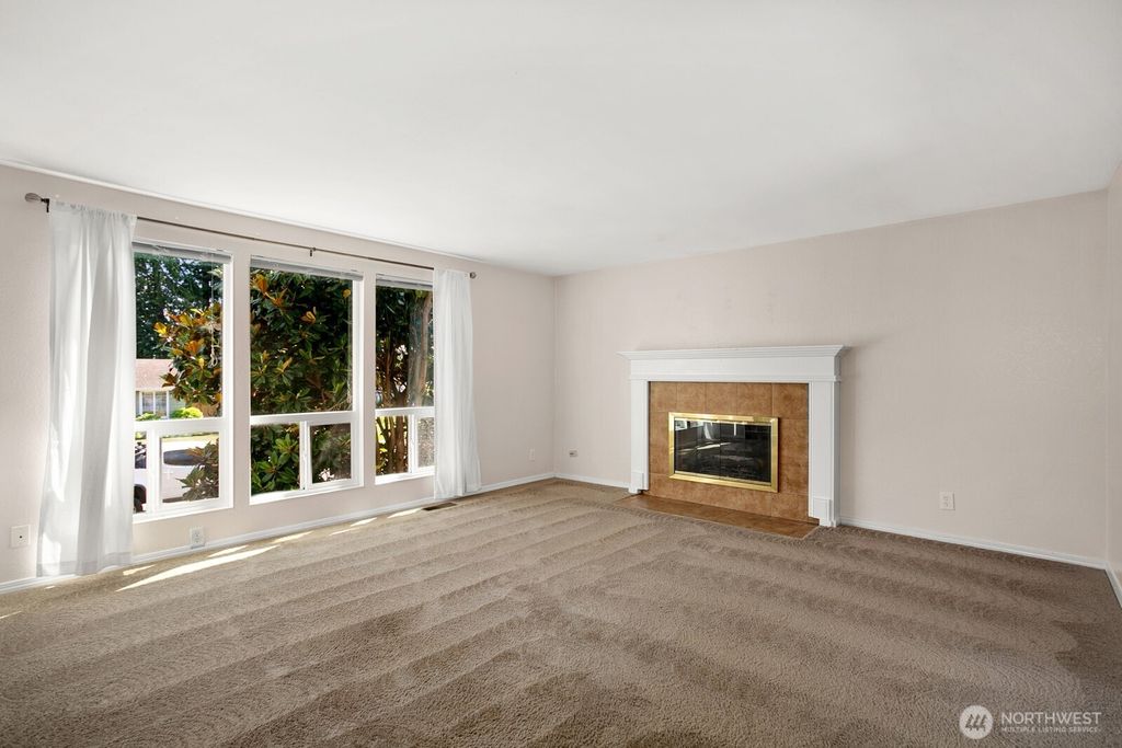 Photo of 4206 SE 1st Place, Renton, WA 98059 (MLS # 2388065)