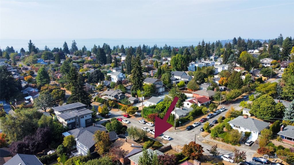 Photo of 3529 SW Kenyon Street, Seattle, WA 98126 (MLS # 2004943)