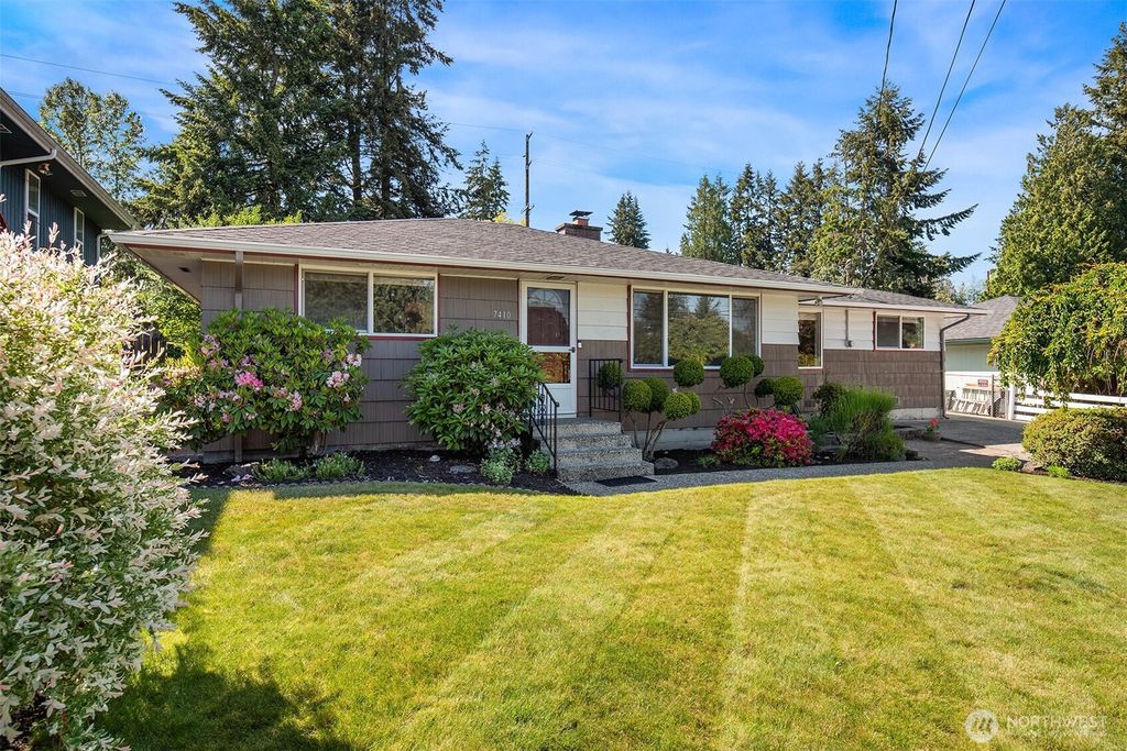 Photo of 7410 17th Avenue SE, Everett, WA 98203 (MLS # 2530278)