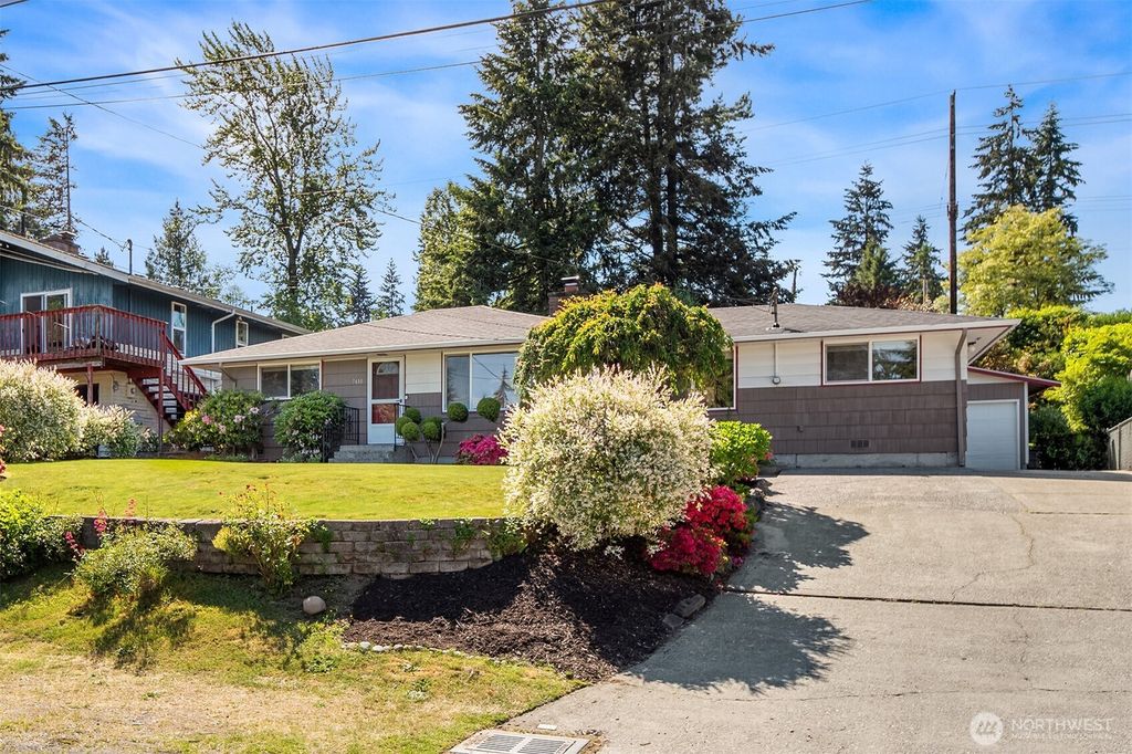 Photo of 7410 17th Avenue SE, Everett, WA 98203 (MLS # 2530278)