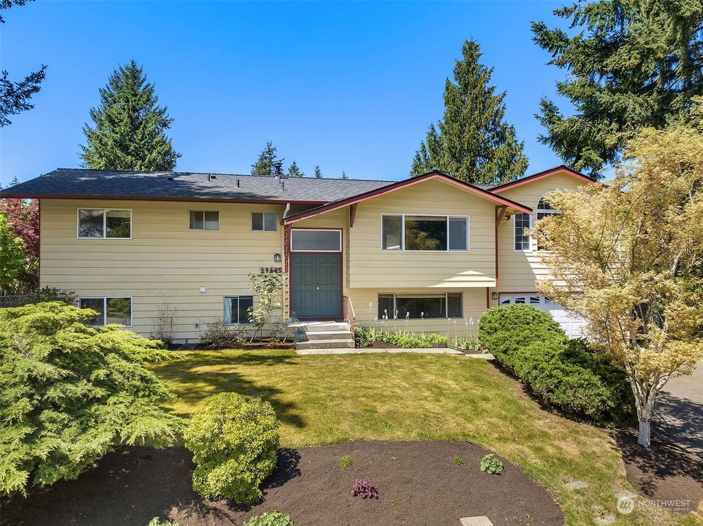 Photo of 19605 65th Avenue NE, Kenmore, WA 98028 (MLS # 2052818)