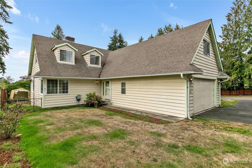 Photo of 905 Reiten Road, Kent, WA 98030 (MLS # 2293399)
