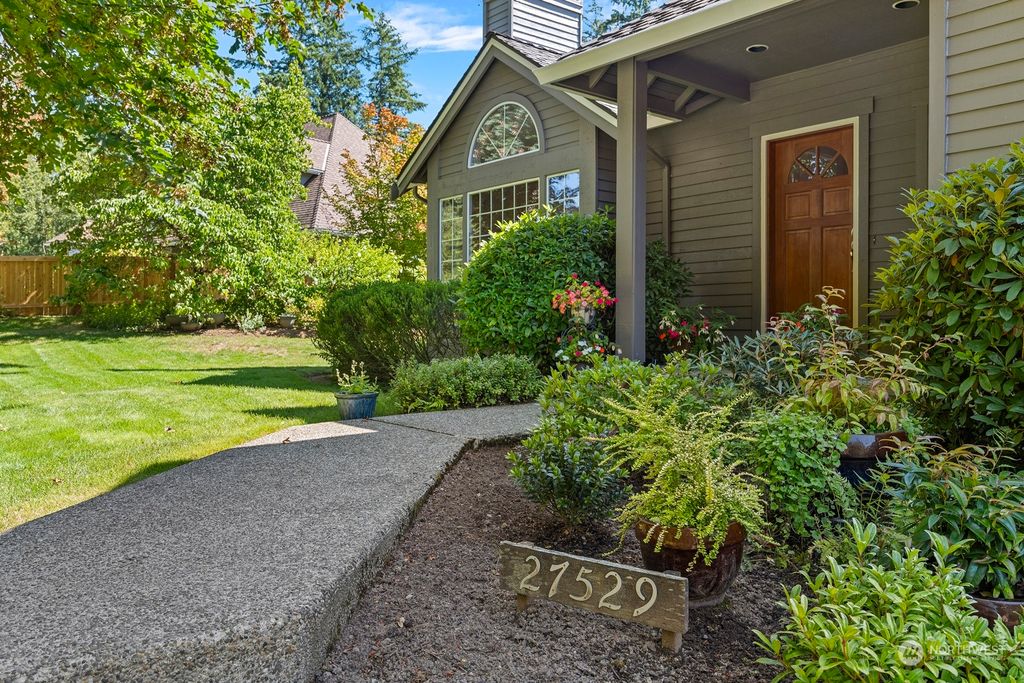 Photo of 27529 NE 20th Place, Carnation, WA 98014 (MLS # 2287383)