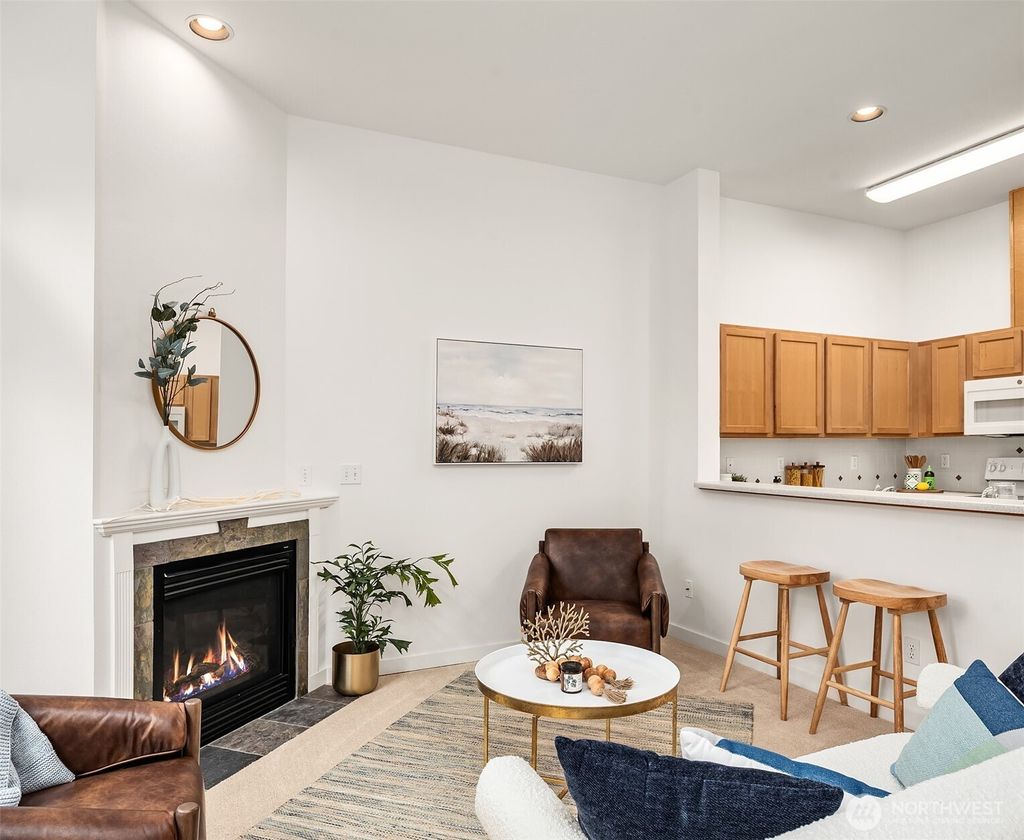 Photo of 9700 Ravenna Avenue NE #7, Seattle, WA 98115 (MLS # 2347647)