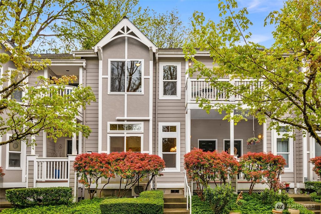 Photo of 9700 Ravenna Avenue NE #7, Seattle, WA 98115 (MLS # 2347647)