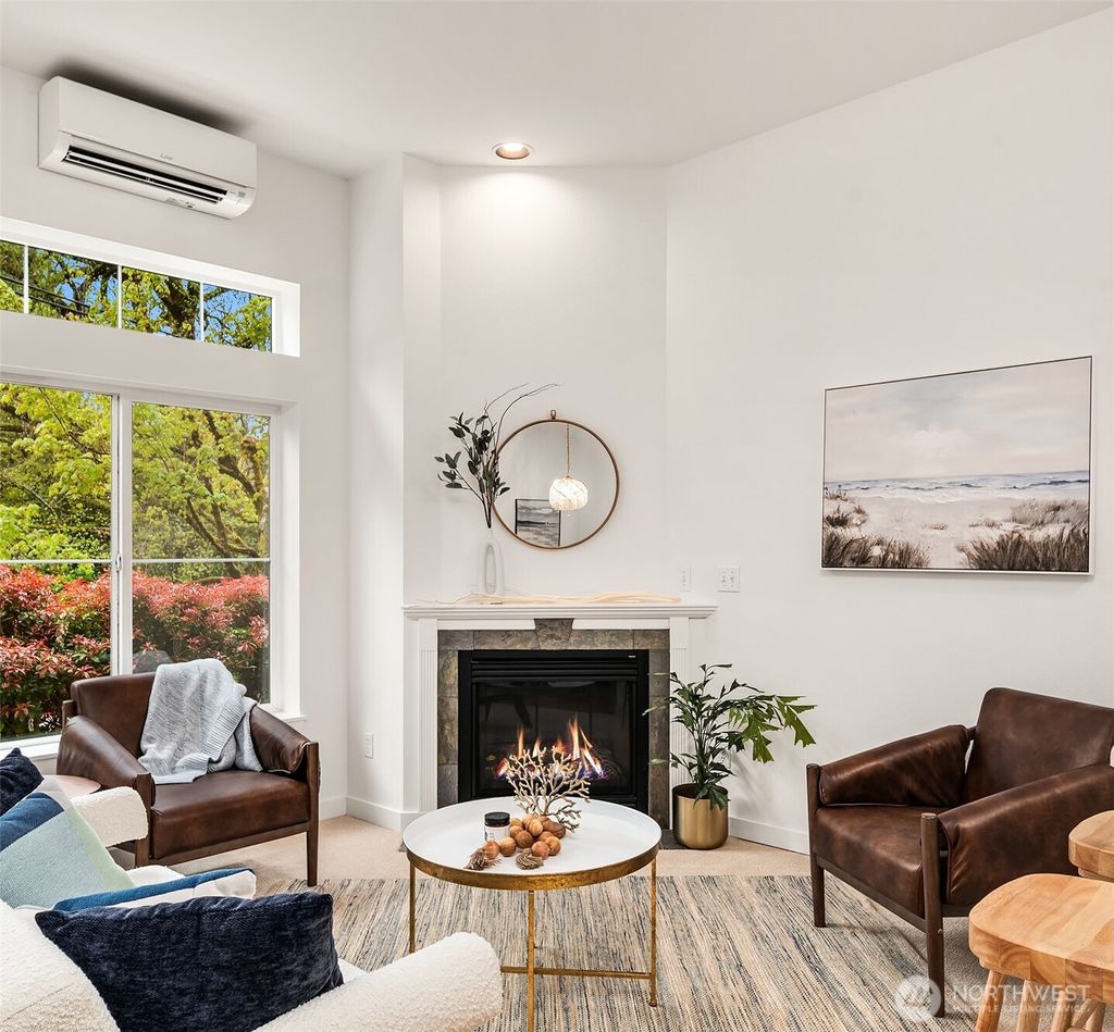 Photo of 9700 Ravenna Avenue NE #7, Seattle, WA 98115 (MLS # 2347647)