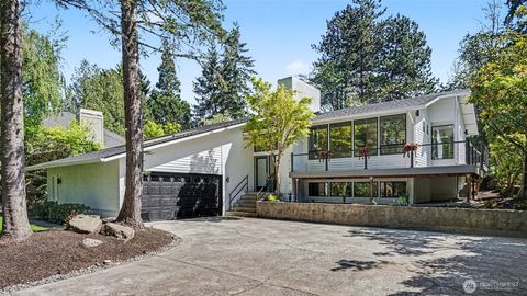 Photo of 6560 W Mercer Way, Mercer Island, WA 98040 (MLS # 2516086)