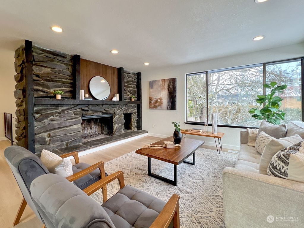 Photo of 2907 SW Trenton Street, Seattle, WA 98126 (MLS # 2327927)