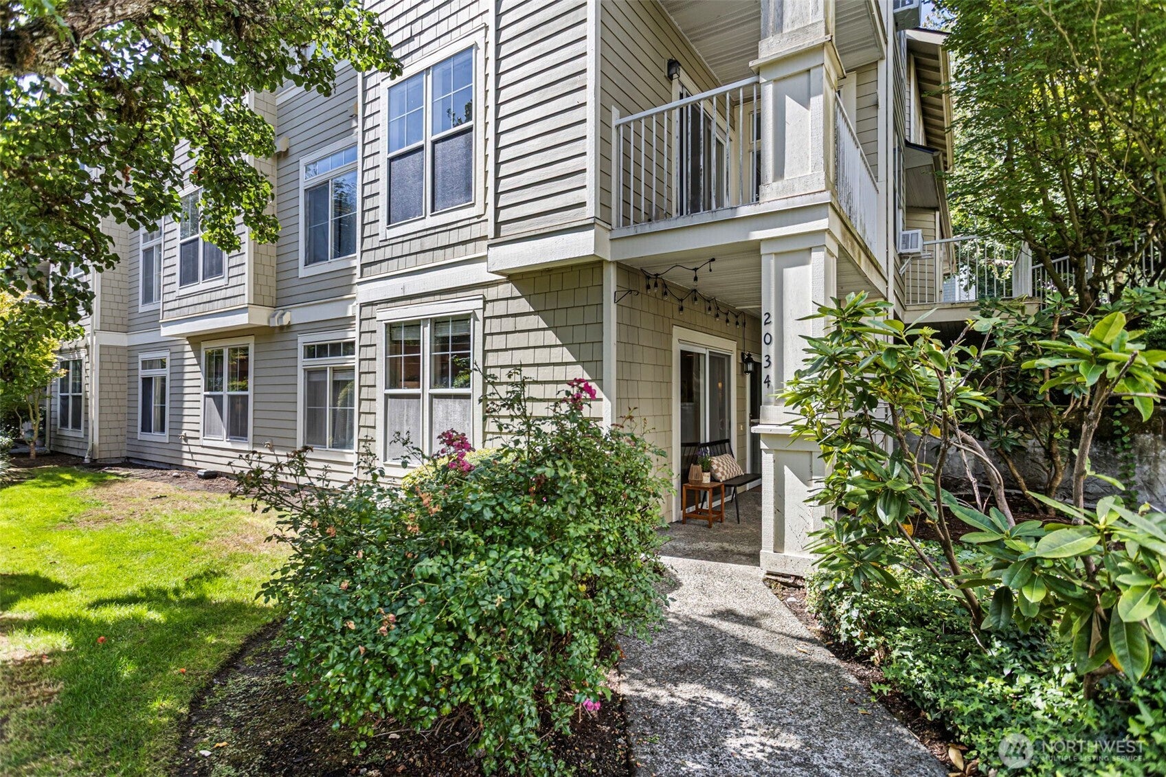 2034 Newport Way NW 11-1