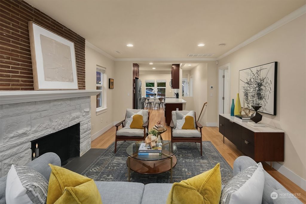 Photo of 6529 9th Avenue NW, Seattle, WA 98117 (MLS # 2193946)