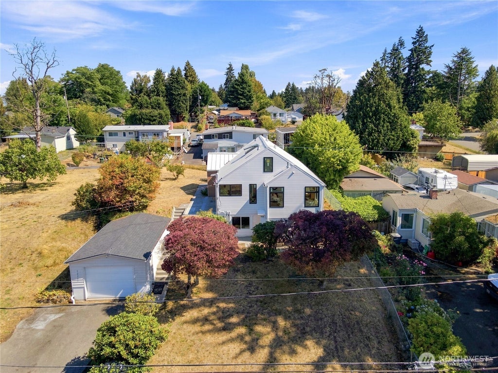 Photo of 10246 11th Avenue SW, Seattle, WA 98146 (MLS # 2577288)