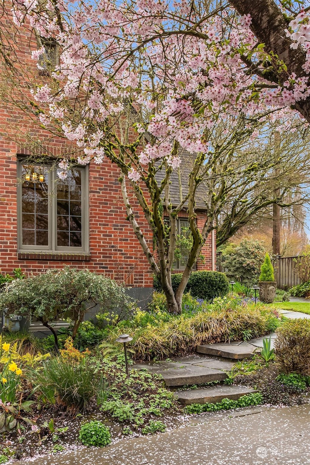 Photo of 1802 E Lynn Street, Seattle, WA 98112 (MLS # 2217210)