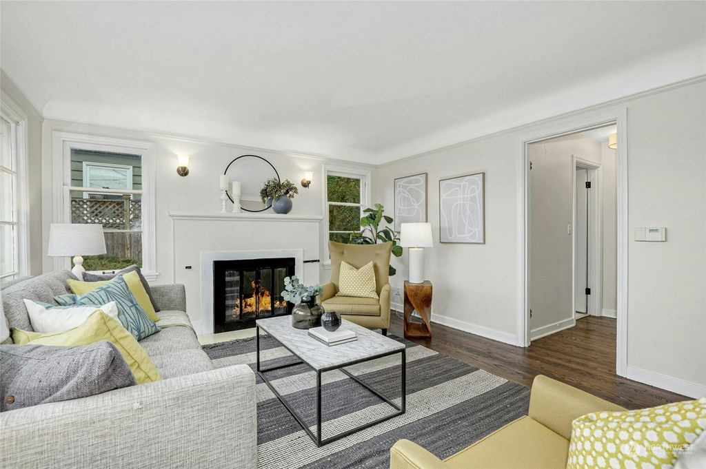 Photo of 7012 8th Avenue NE, Seattle, WA 98115 (MLS # 2253901)