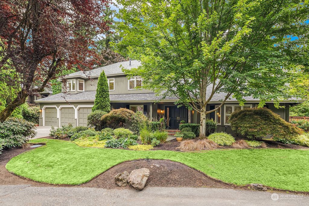 Photo of 8884 SE 74th Place, Mercer Island, WA 98040 (MLS # 2150814)