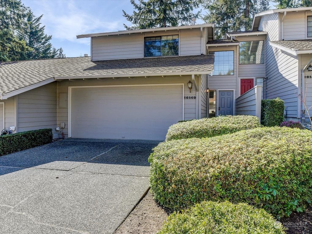 Photo of 16149 SE 33rd Lane #702, Bellevue, WA 98008 (MLS # 2209770)