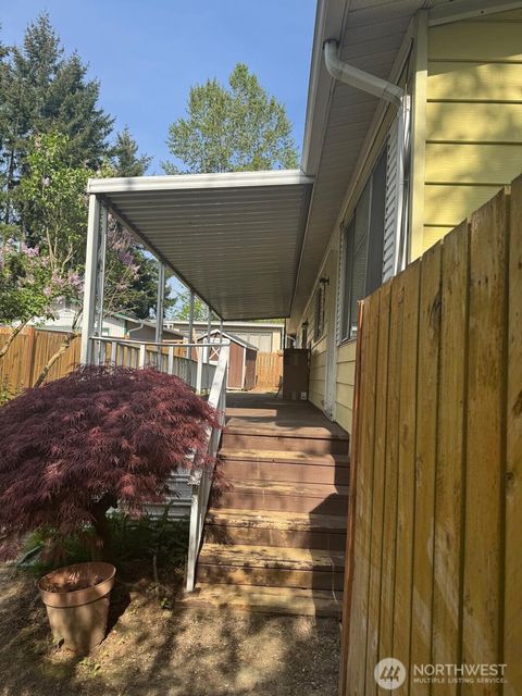 Photo of 11316 SE 226th Street, Kent, WA 98031 (MLS # 2451496) Photo of 11316 SE 226th Street, Kent, WA 98031 (MLS # 2451496)