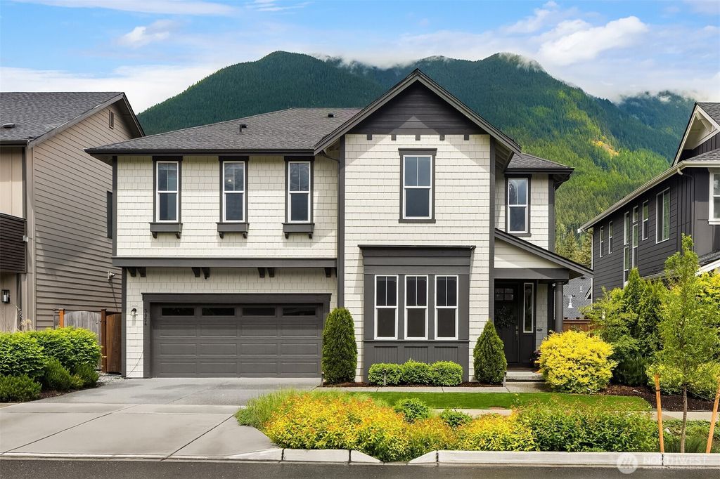 Photo of 3054 SE 14th Street, North Bend, WA 98045 (MLS # 2526056)