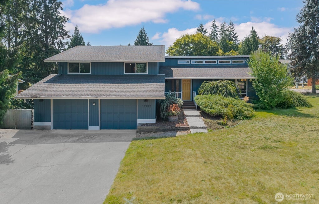 Photo of 12923 SE 245th Street, Kent, WA 98030 (MLS # 2569322)