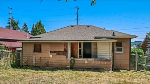 A home in Bremerton