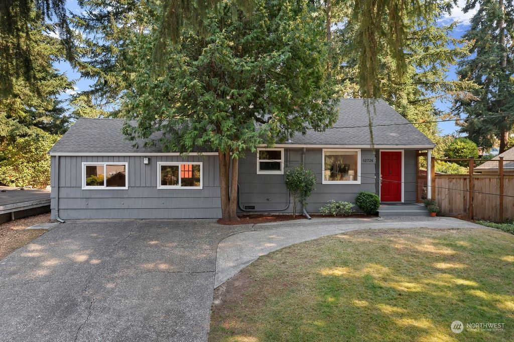 Photo of 12726 12th Avenue NE, Seattle, WA 98125 (MLS # 2011458)