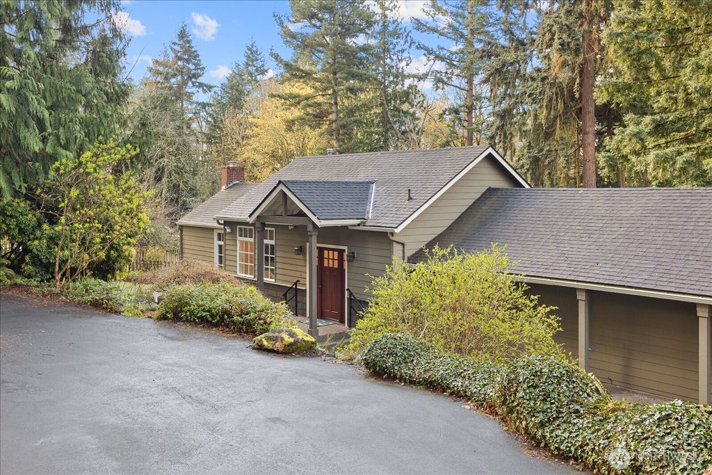 Photo of 2501 SW 149th Street, Burien, WA 98166 (MLS # 2500223)