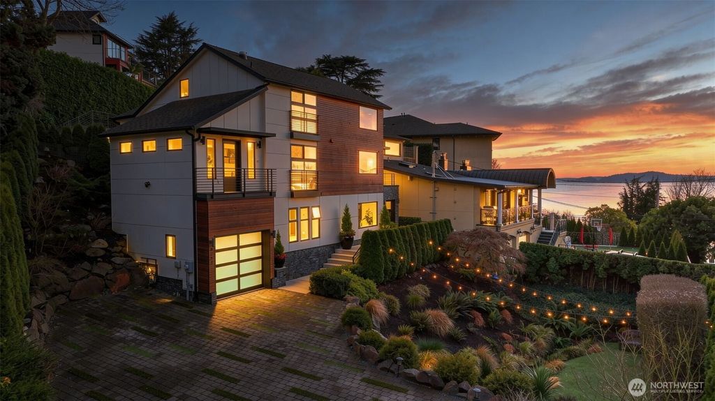 Photo of 4527 W Raye Street, Seattle, WA 98199 (MLS # 2478509)