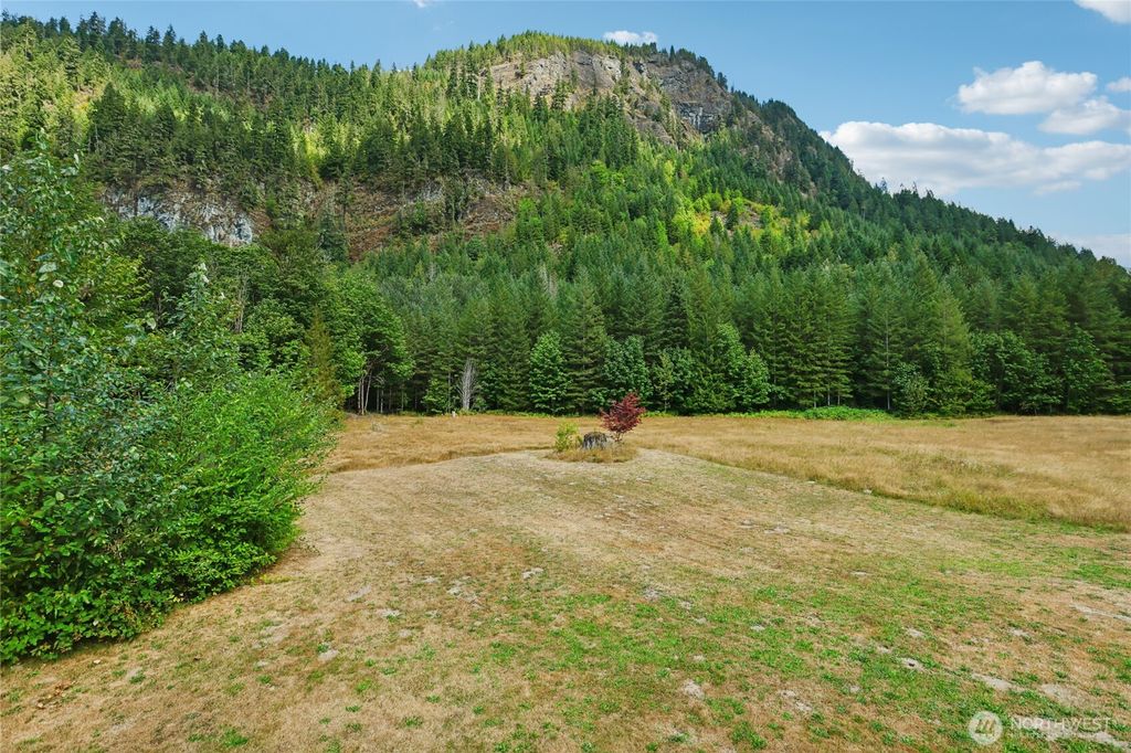 listing image 9365819179268772702