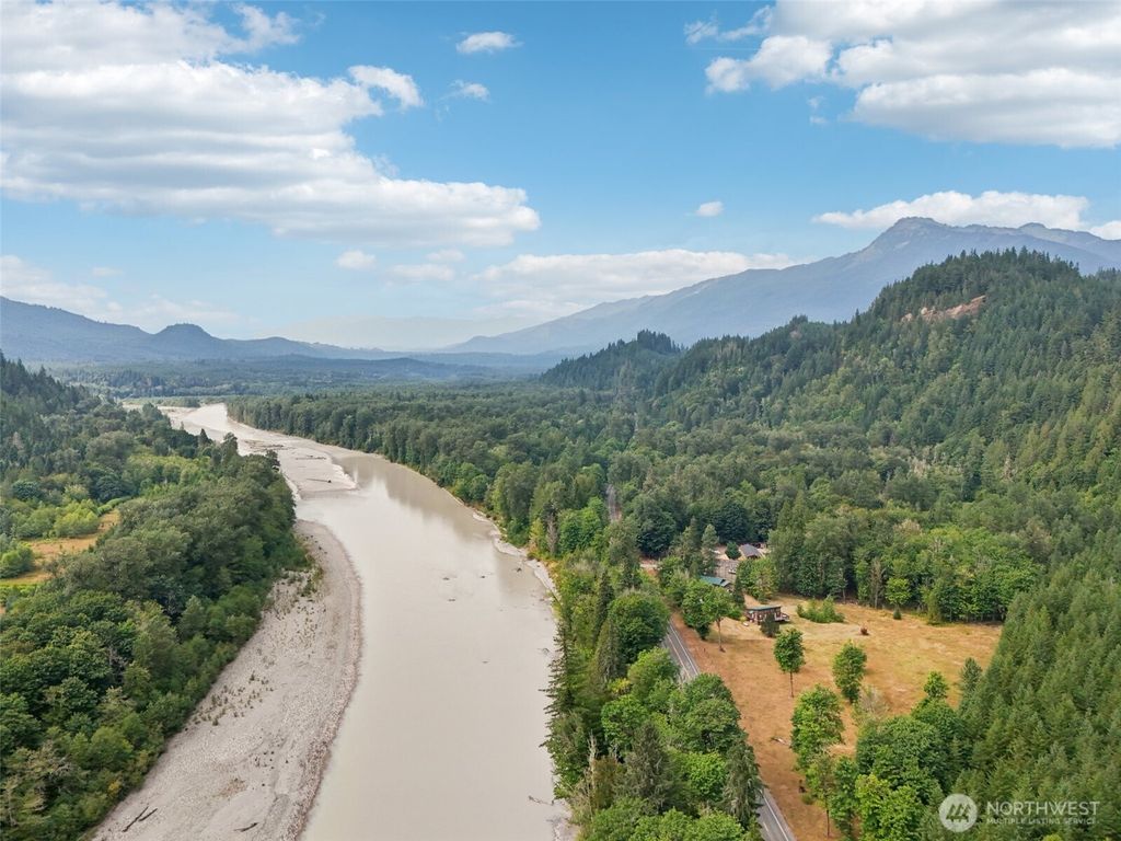 listing image 9362108836891272963