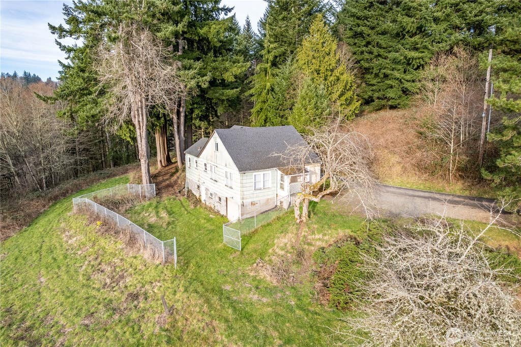 Photo of 543 Lone Oak Road, Longview, WA 98632 (MLS # 2543667)