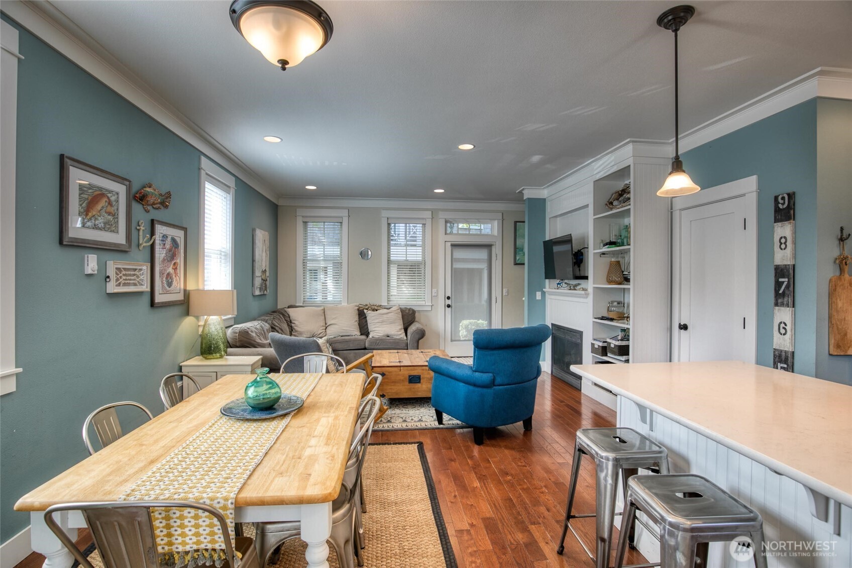 38 W Myrtle Lane