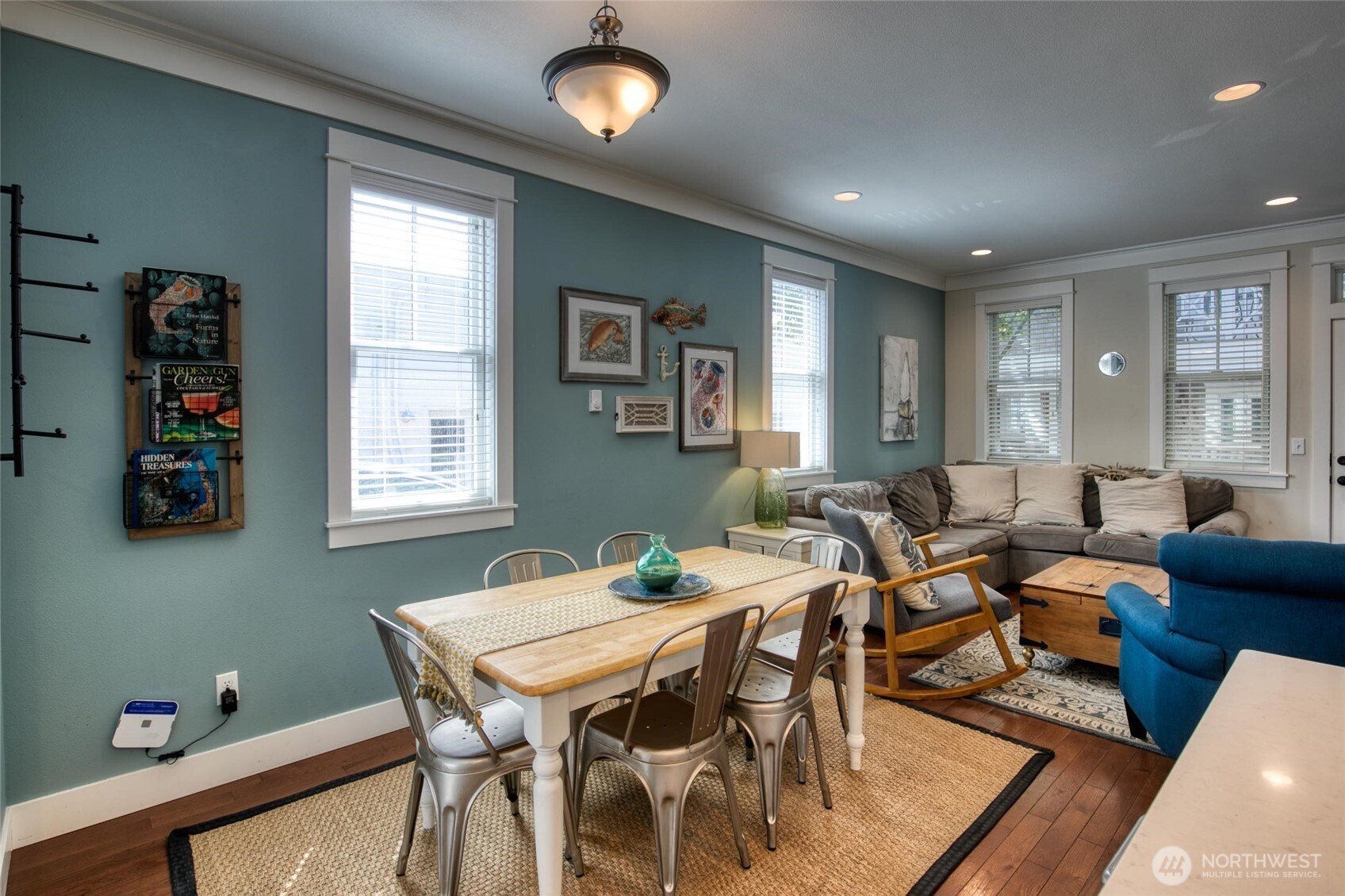 38 W Myrtle Lane