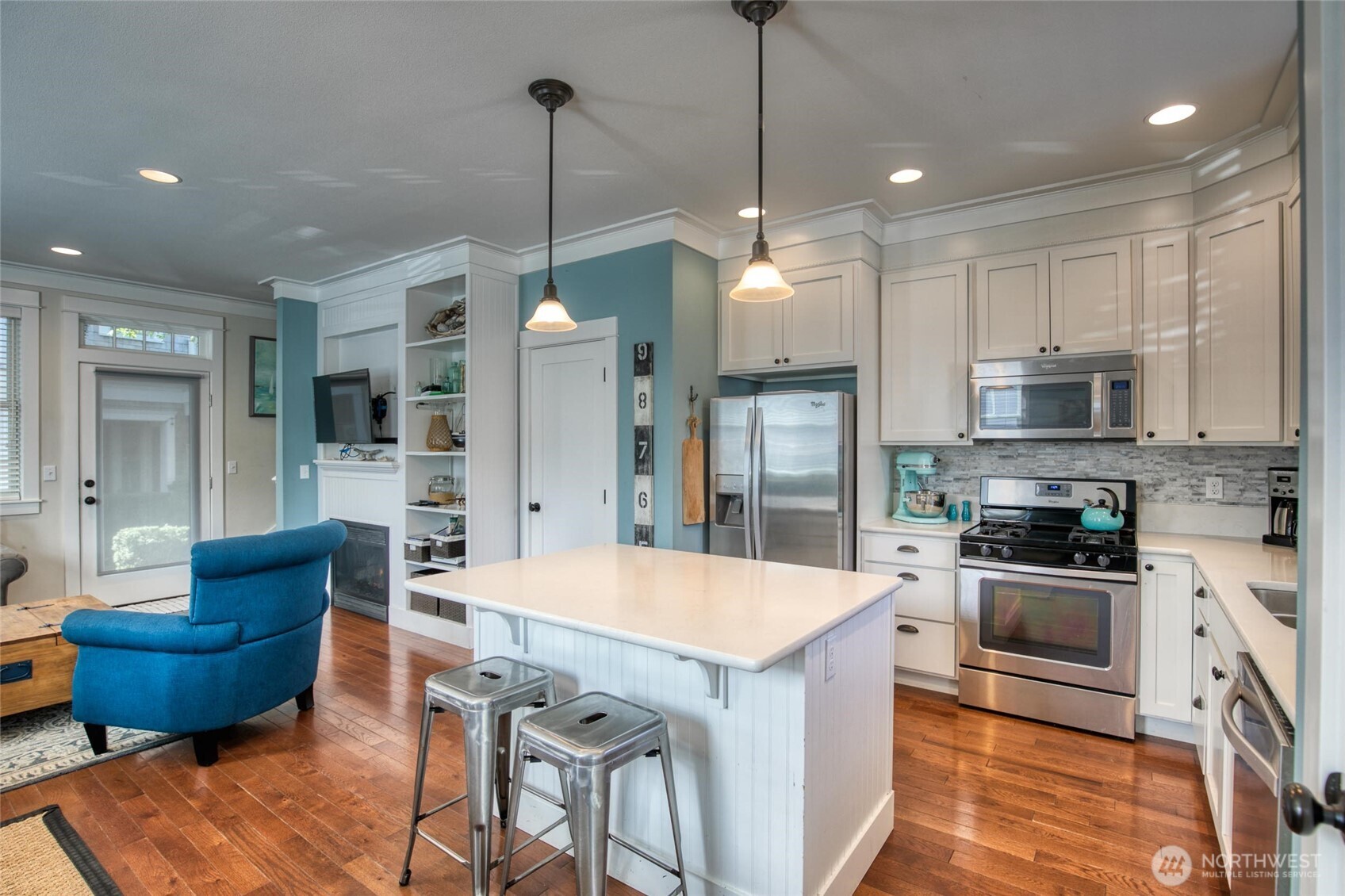 38 W Myrtle Lane