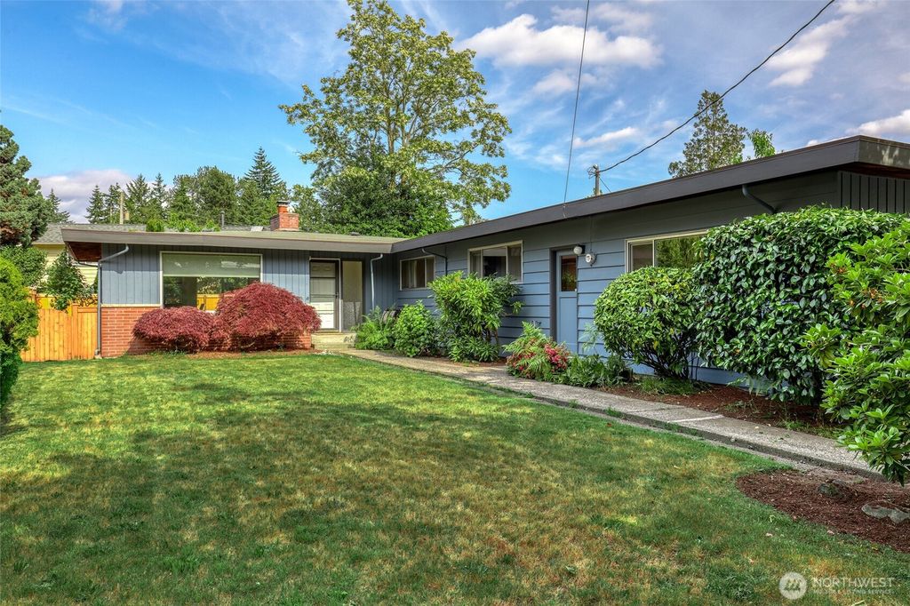 Photo of 17618 Meridian Avenue N, Shoreline, WA 98133 (MLS # 2396241)
