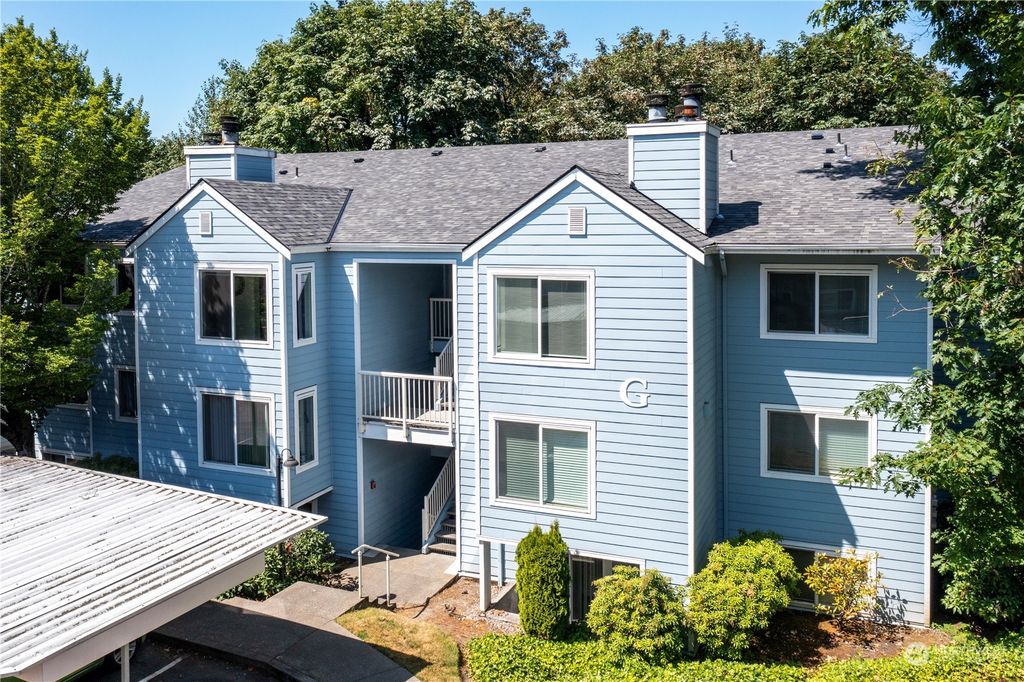 Photo of 975 Aberdeen Avenue NE #G301, Renton, WA 98056 (MLS # 2263503)