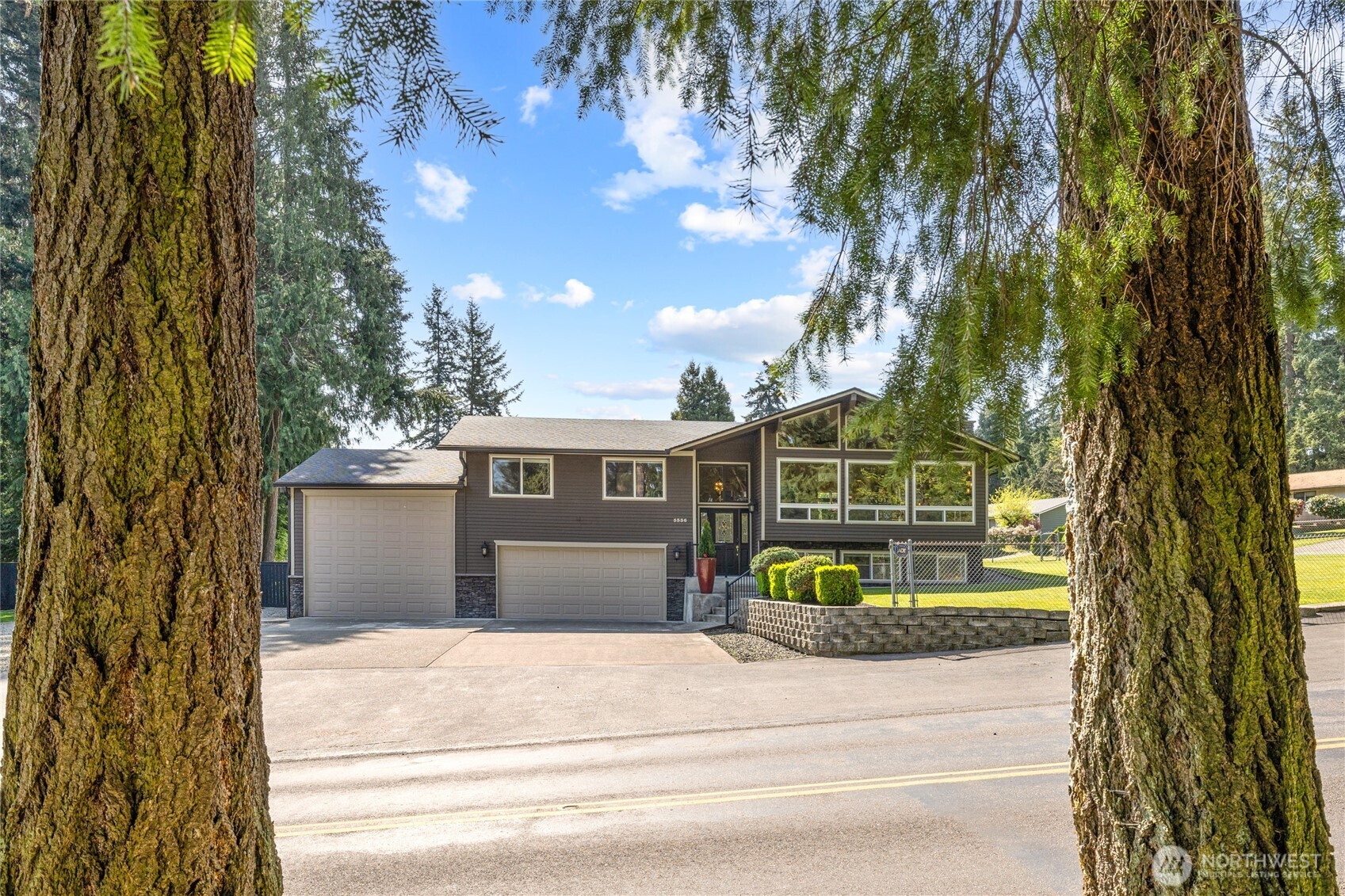 5336 W Tapps Drive E