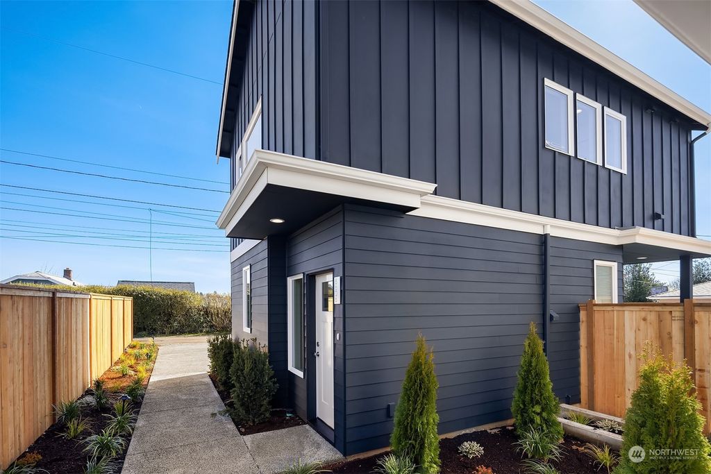 Photo of 8608 B 30th Avenue SW, Seattle, WA 98126 (MLS # 2214332)