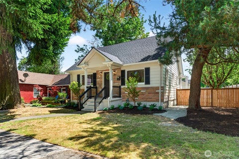 Photo of 2910 N 9th Street, Tacoma, WA 98406 (MLS # 2558192)
