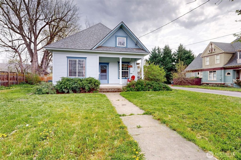 Photo of 115 Eagan Street, Walla Walla, WA 99362 (MLS # 2497346)