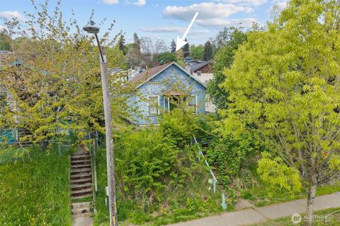 Photo of 4724 25th Ave SW AVE, Seattle, WA 98106 (MLS # 2518850)