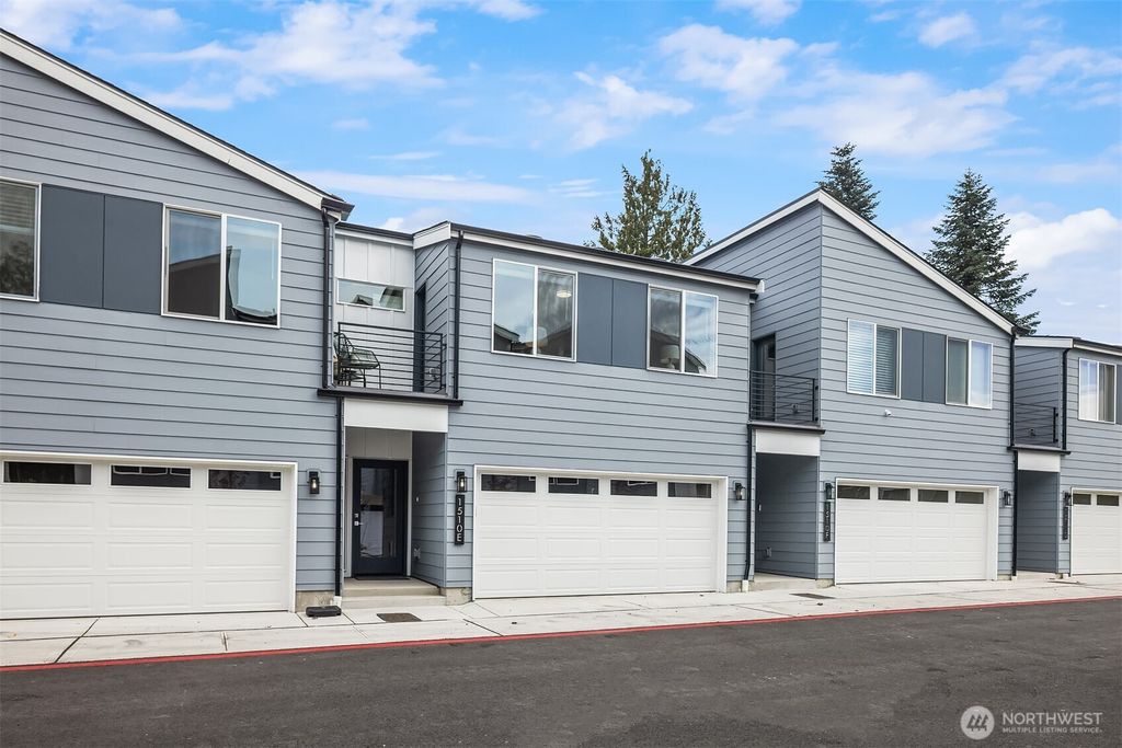 Photo of 1510 Hollow Dale Place #E, Everett, WA 98204 (MLS # 2417332)