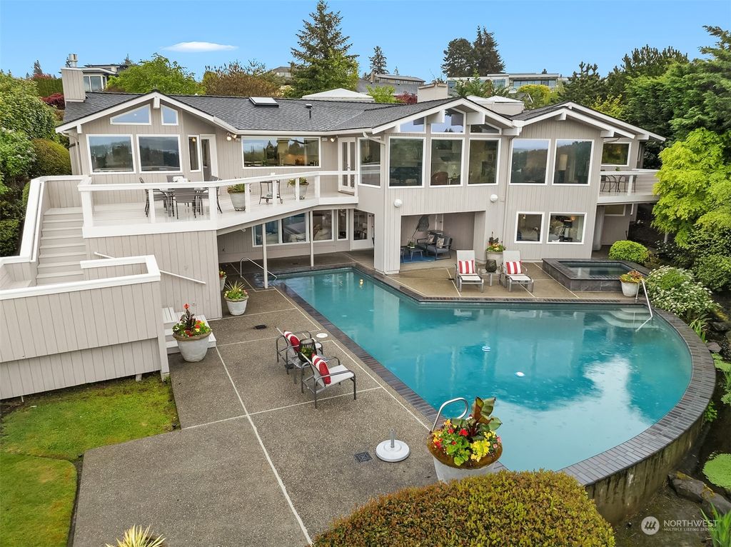 Photo of 1505 90th Place NE, Clyde Hill, WA 98004 (MLS # 2208789)