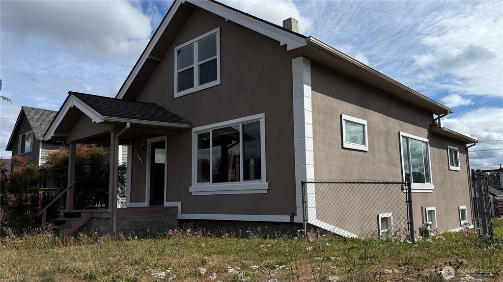 Photo of 2005 Rockefeller AVE, Everett, WA 98201 (MLS # 2578869)