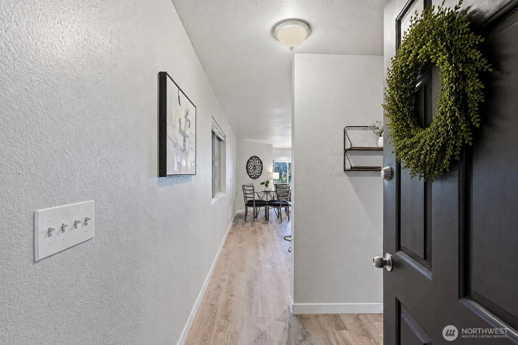 Photo of 12543 NE 23rd Place #D1, Bellevue, WA 98005 (MLS # 2551308)