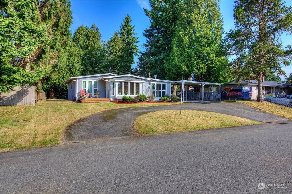 Photo of 31343 12th Place S, Federal Way, WA 98003 (MLS # 2130799)