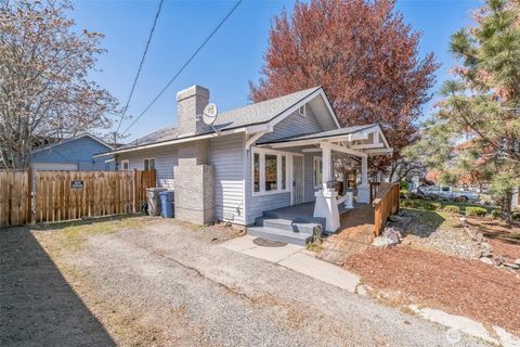 744 Cascade Street, Wenatchee, WA 98801 - MLS#: 2364080