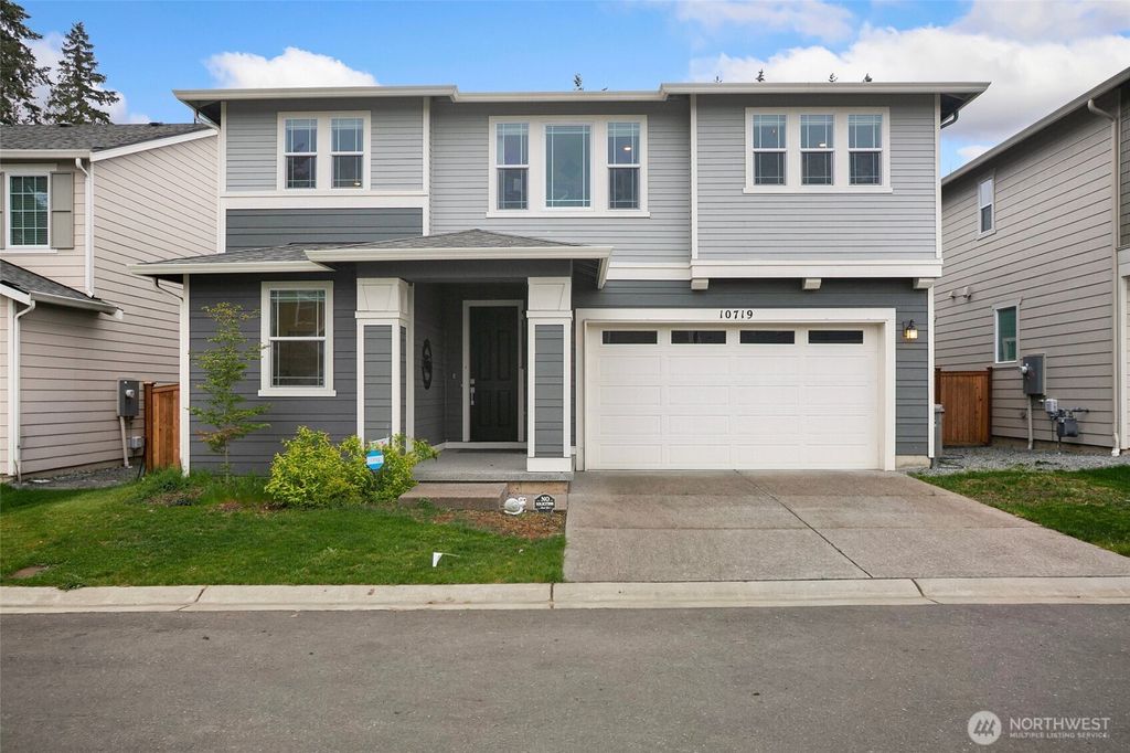 Photo of 10719 SE 243rd Lane, Kent, WA 98030 (MLS # 2519831)