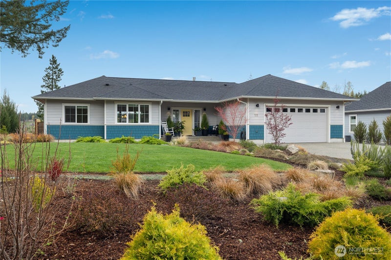 111 E Country Club Drive N