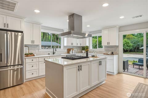 Photo of 4720 224th Street SE, Bothell, WA 98021 (MLS # 2546482)