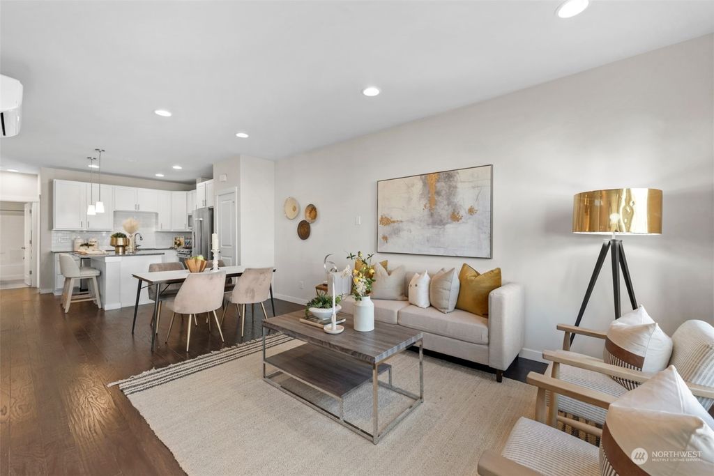 Photo of 3521 NE 146th Place, Lake Forest Park, WA 98155 (MLS # 2027537)