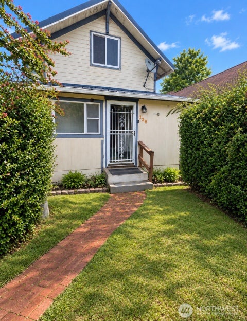 Photo of 506 W Huntley Street, Aberdeen, WA 98520 (MLS # 2455989)